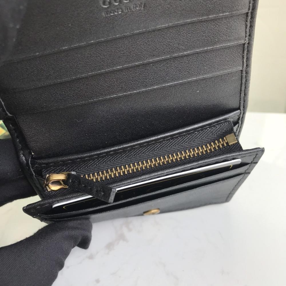 Wallet Style 1389941592