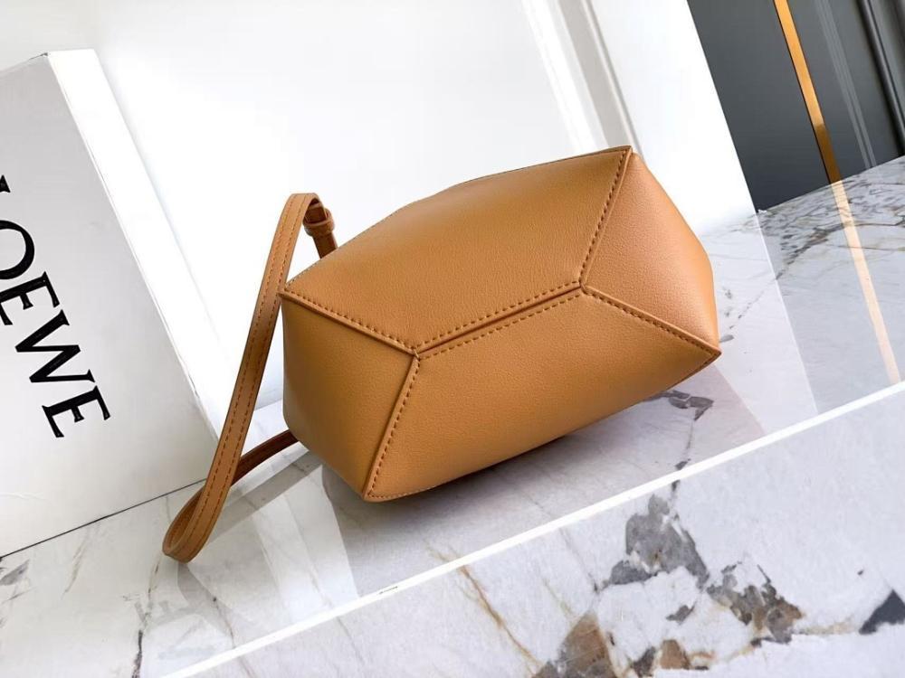 Modern Leather Crossbody Bag 16.5x20x9.5cm