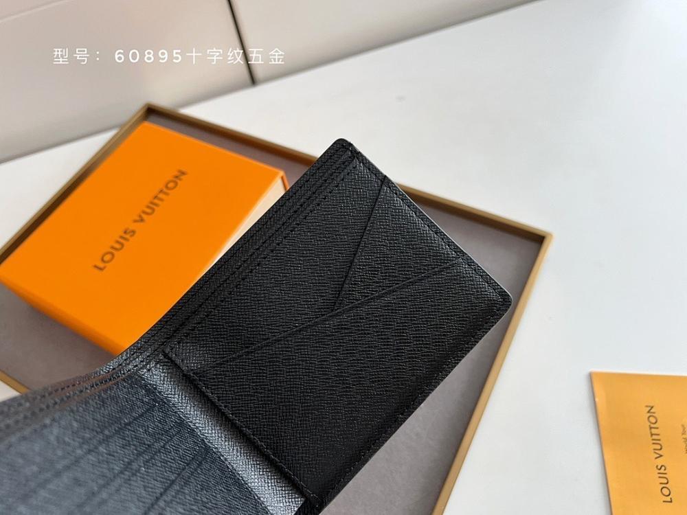 Italian-Inspired Stylish Wallet 11x9cm