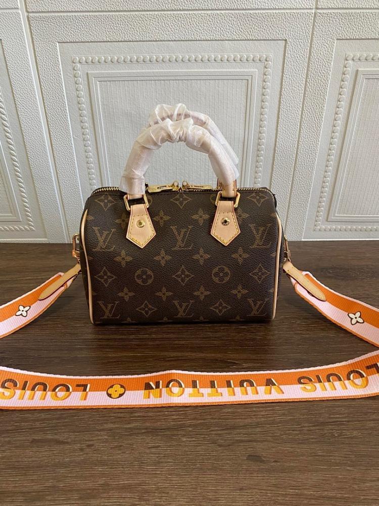 Modern Luxury Shoulder Bag 20x13.5x11.5cm