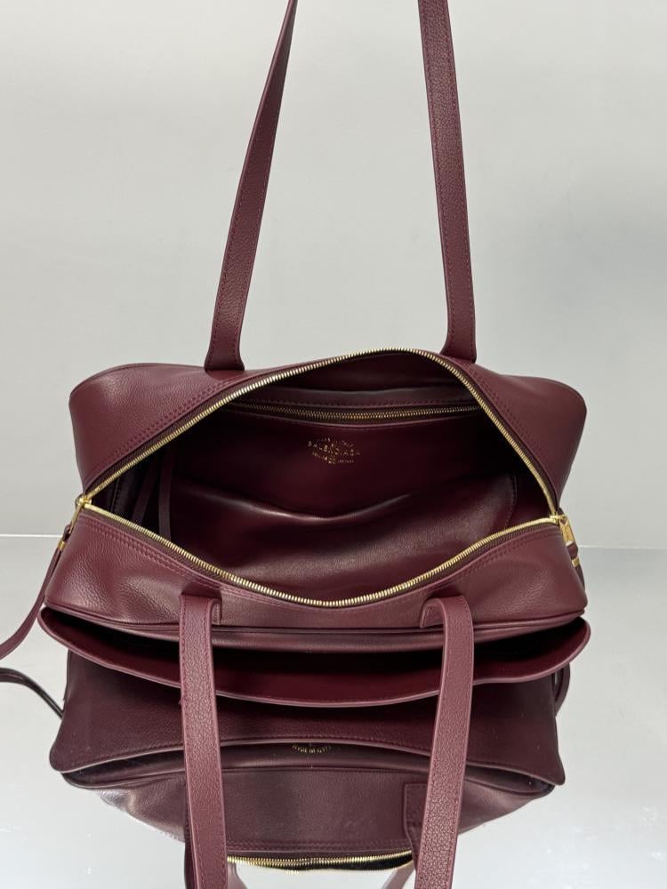 Luxury Top Handle Bag Style 995540831