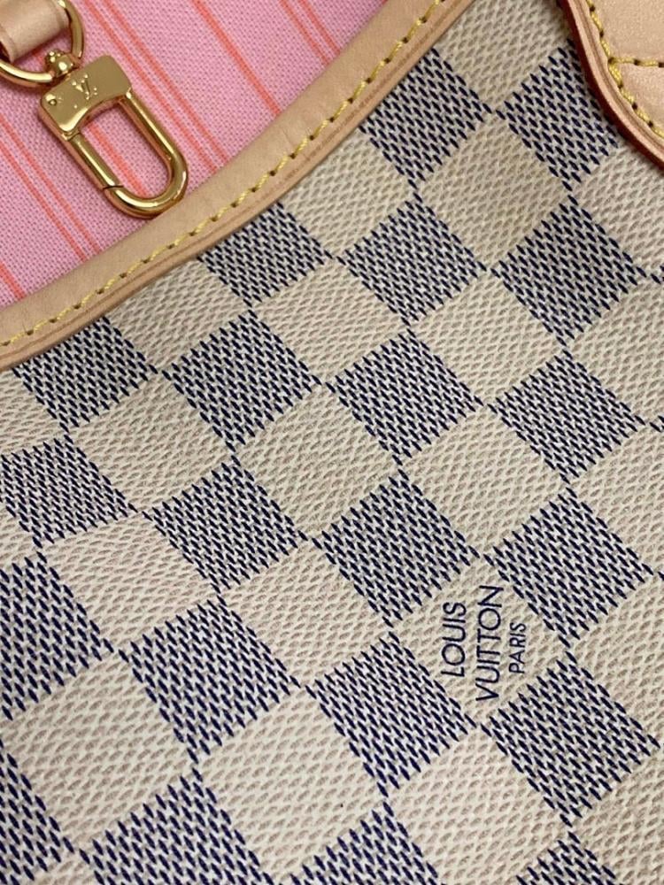 Elegant Top Handle Bag 32x29x17cm