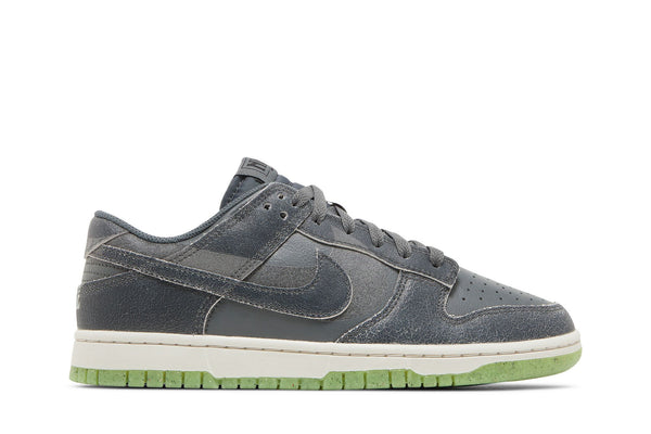 Dunk Low SE 'Halloween - Cauldron'