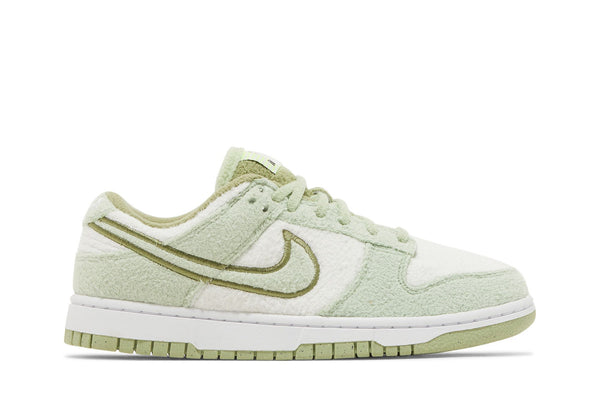 Wmns Dunk Low SE 'Fleece - Honeydew'