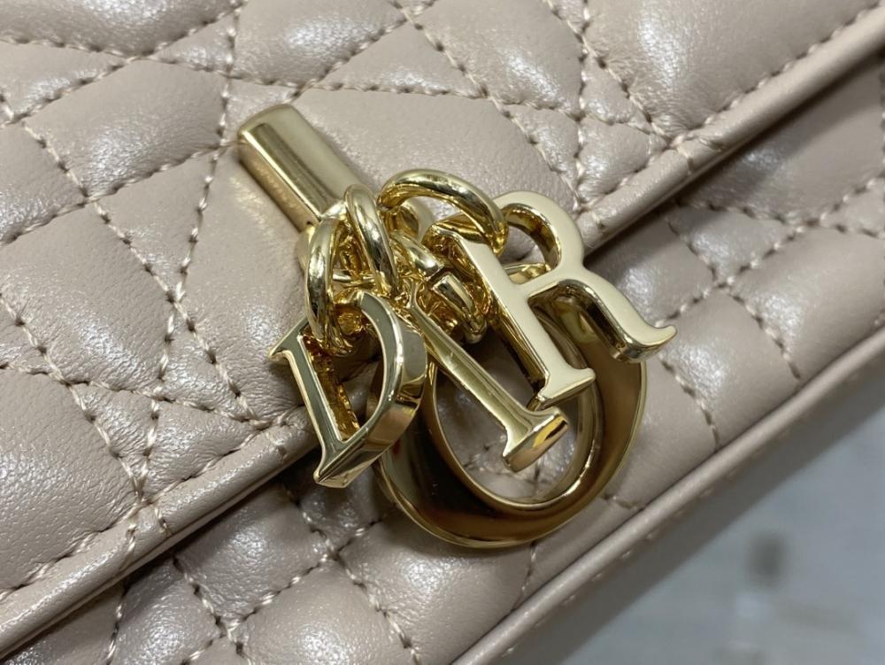 Classic Top Handle Bag Style 1899114761
