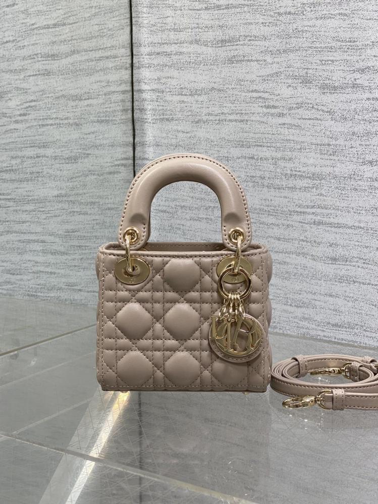 Classic Top Handle Bag Style 617585296