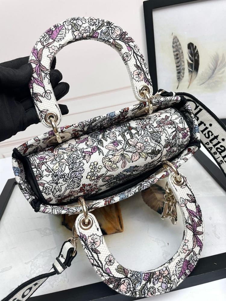 Luxury Refined Embroidered Shoulder Bag 24x20x11cm