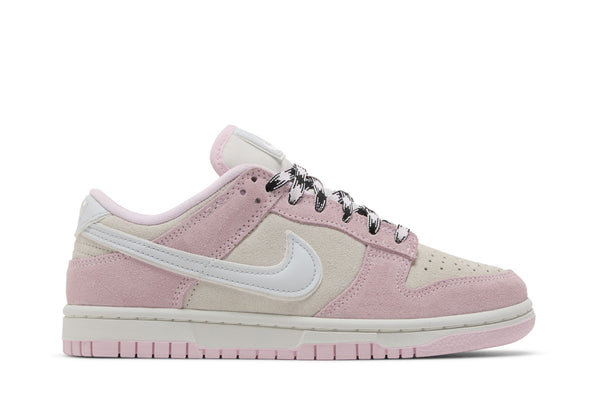 Wmns Dunk Low LX 'Pink Foam'