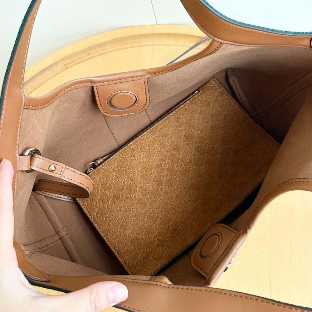 Classic Refined Crossbody Bag 25x20x15cm