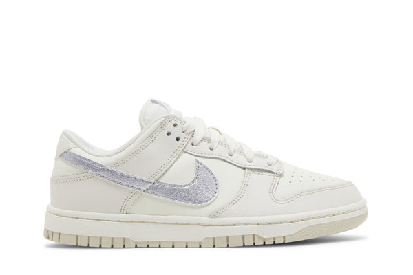 Wmns Dunk Low 'Sail Oxygen Purple'