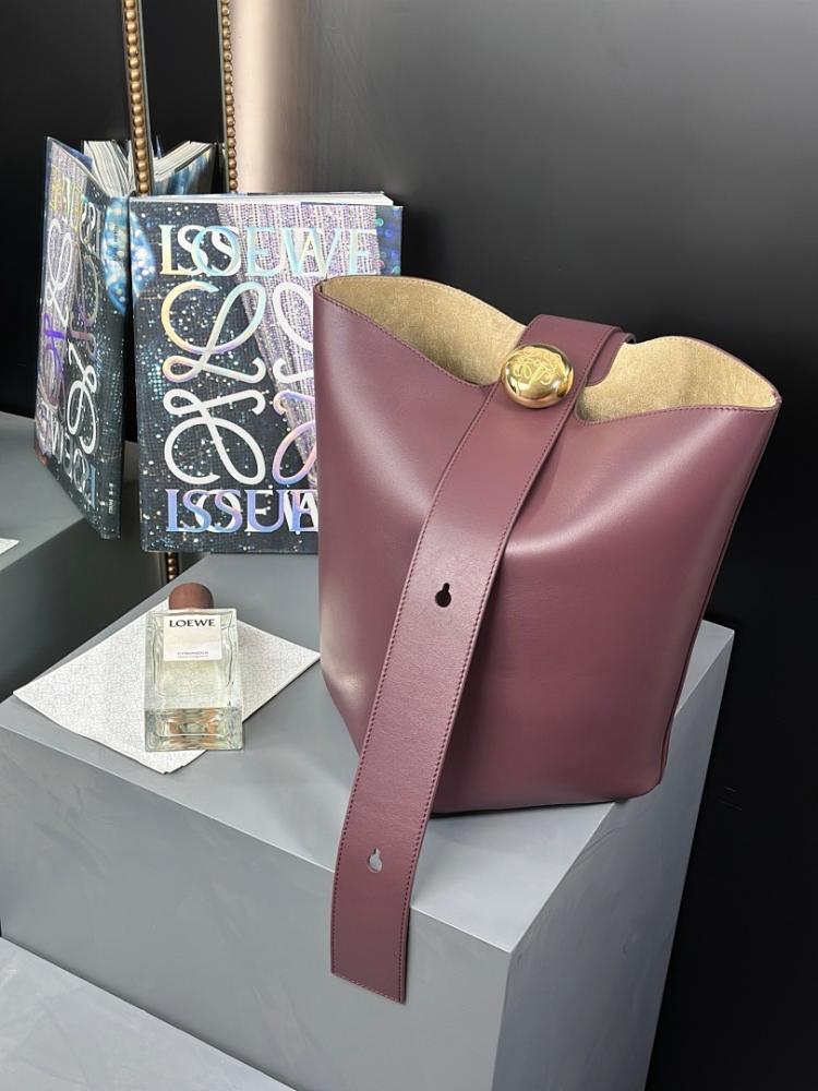Stylish Premium Shoulder Bag 24.5x23.5x28cm