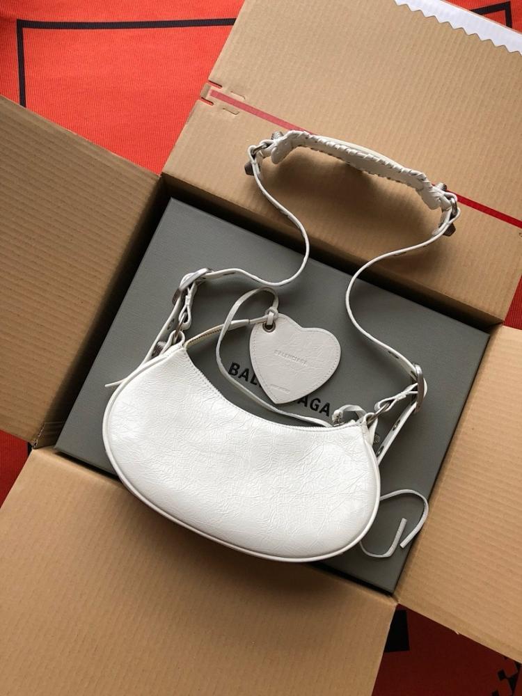 Classic Luxury Woven Leather Shoulder Bag 26x16x10cm