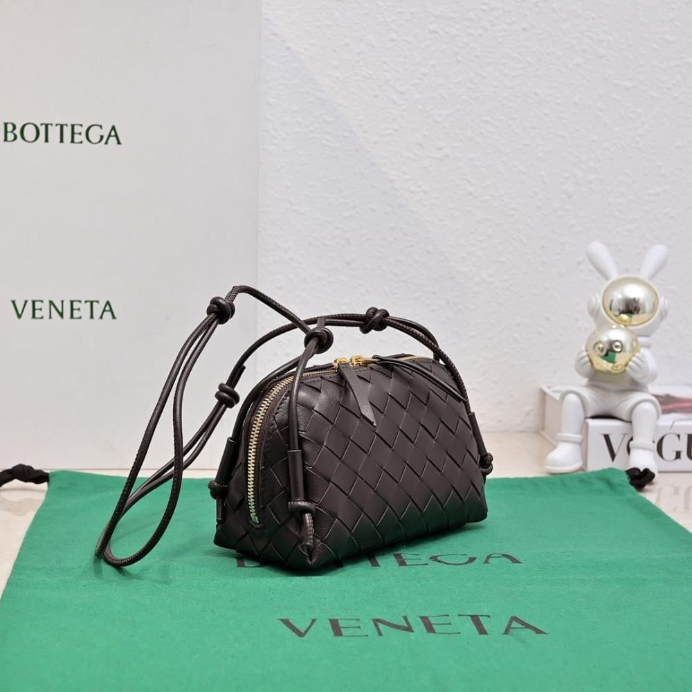 Classic Leather Shoulder Bag 18.5x11.5x8.5cm