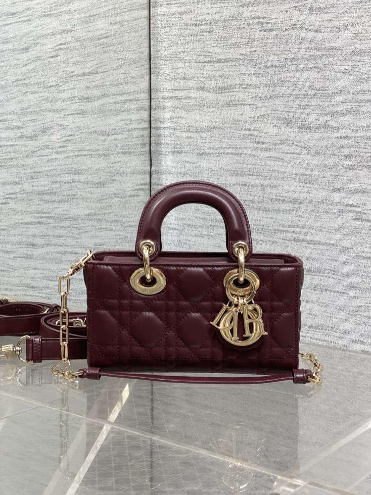 Classic Top Handle Bag Style 1090978328