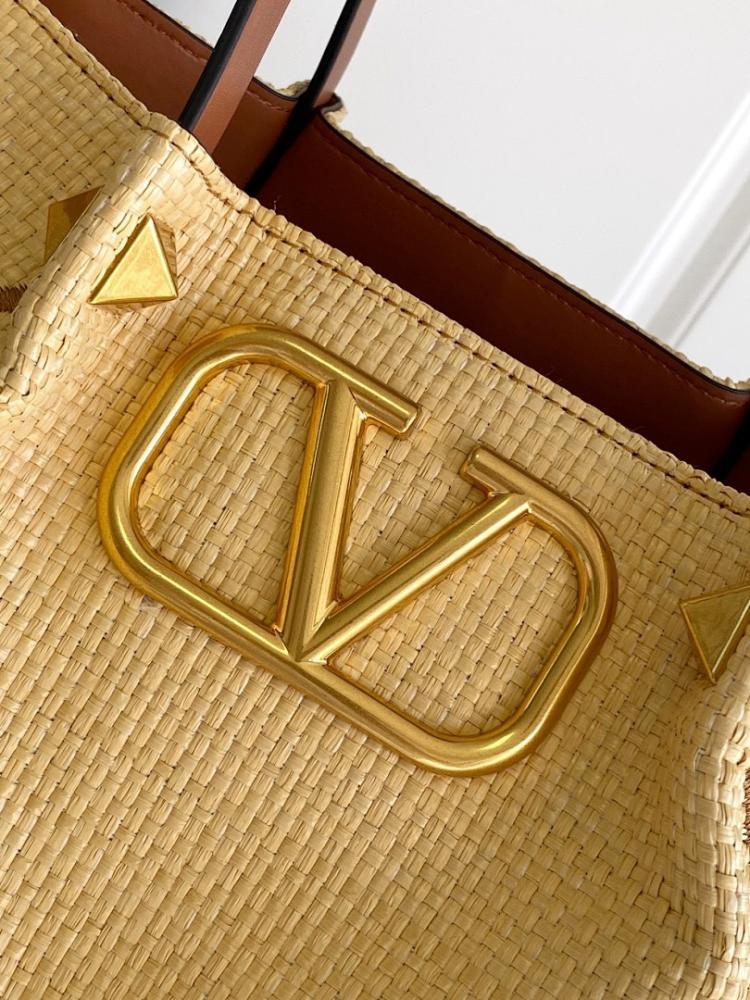 Stylish Brown Woven Raffia Shoulder Bag