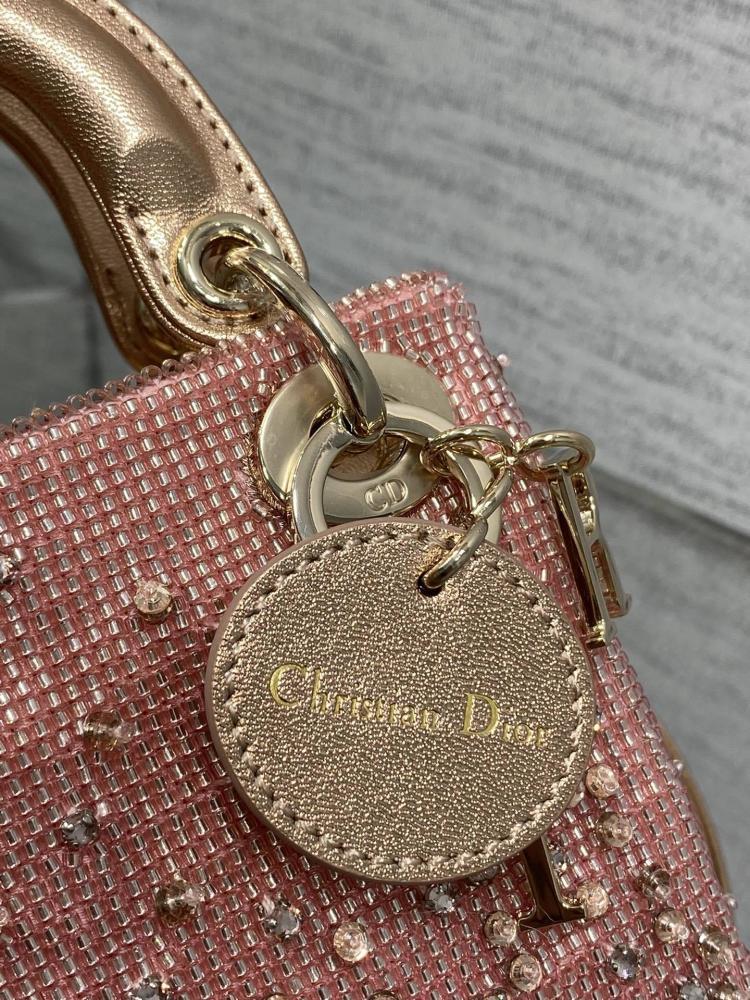 Embroidered Wallet Style 618516525