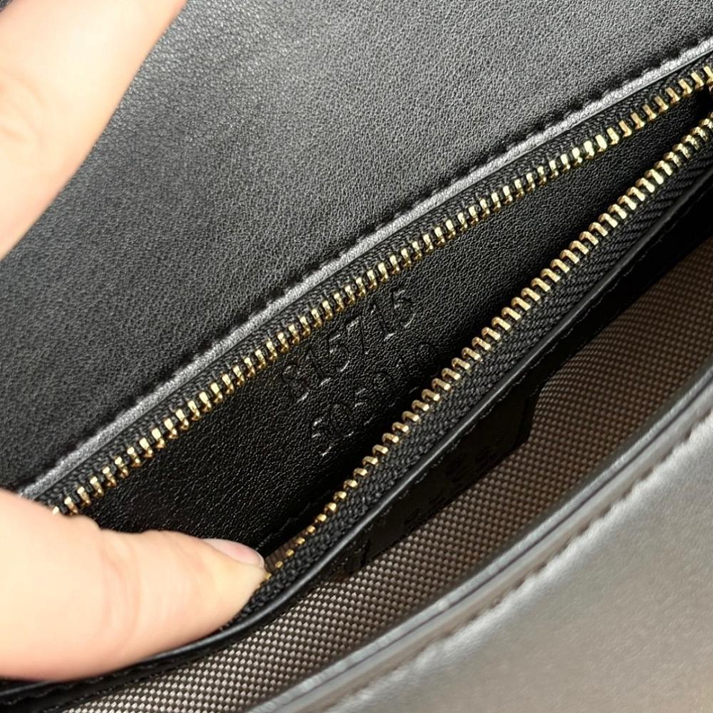 Classic Shoulder Bag 26x16x8cm
