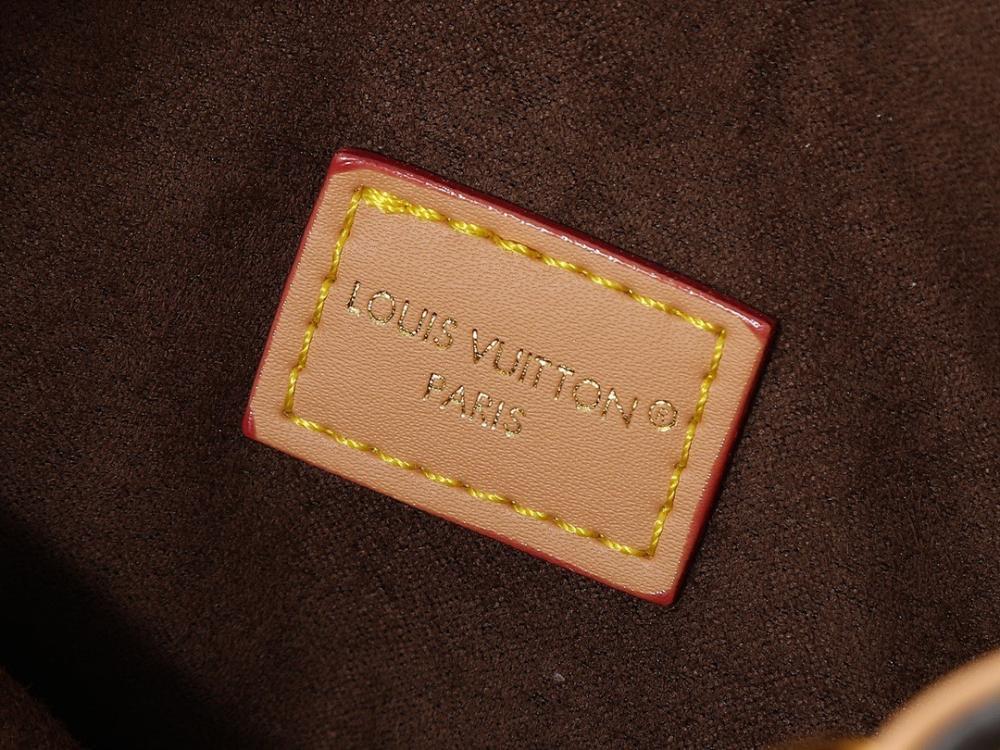 Modern Refined Gold Monogram Leather Shoulder Bag 30x19.5x12cm