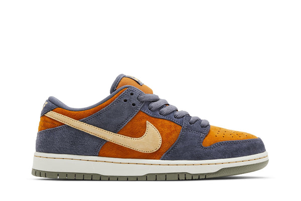 Dunk Low SB 'Light Carbon Monarch'