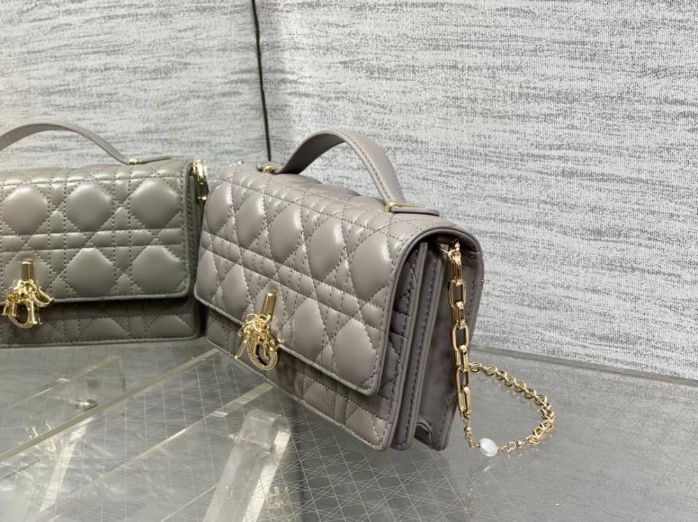 Classic Leather Top Handle Bag Style 1348742183