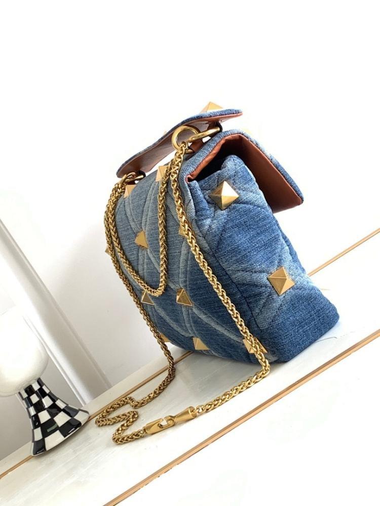 Stylish Quilted Lambskin Shoulder Bag