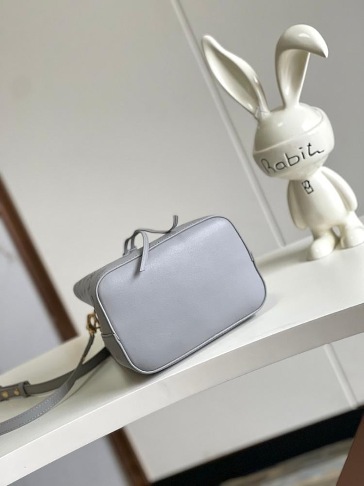Classic Modern Woven Bag 20x20x13cm