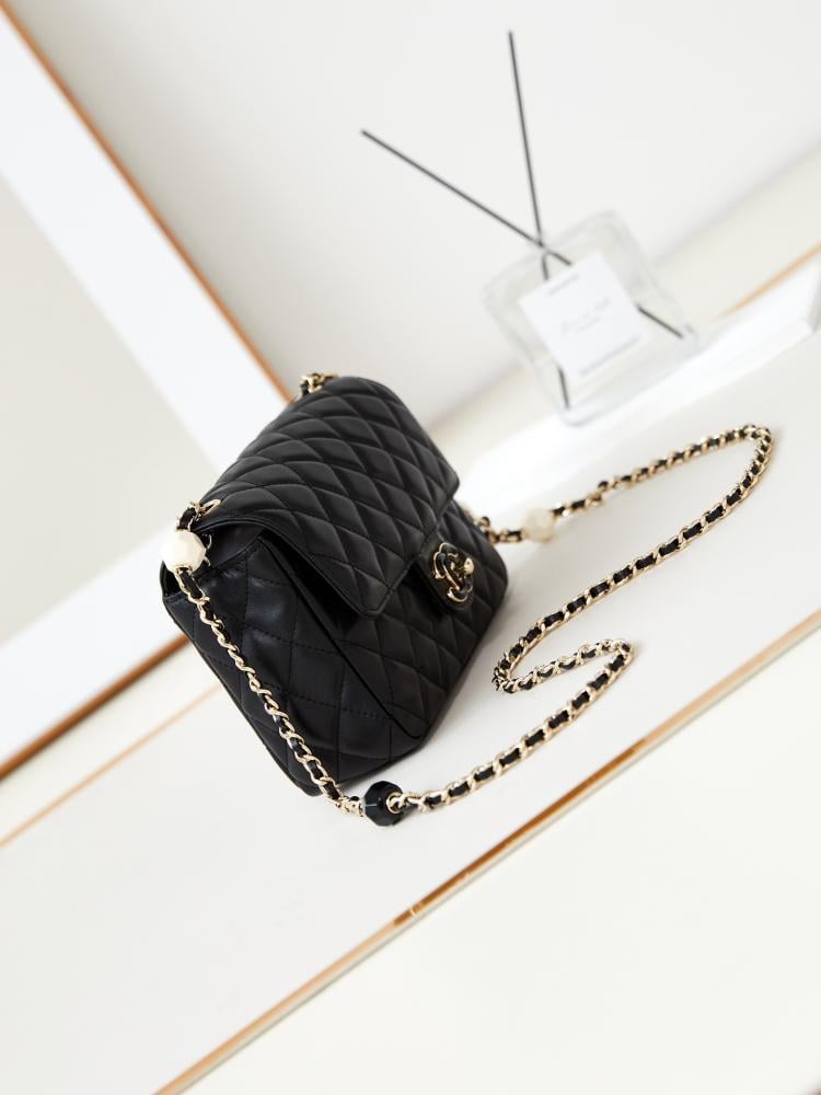 Elegant Leather Shoulder Bag