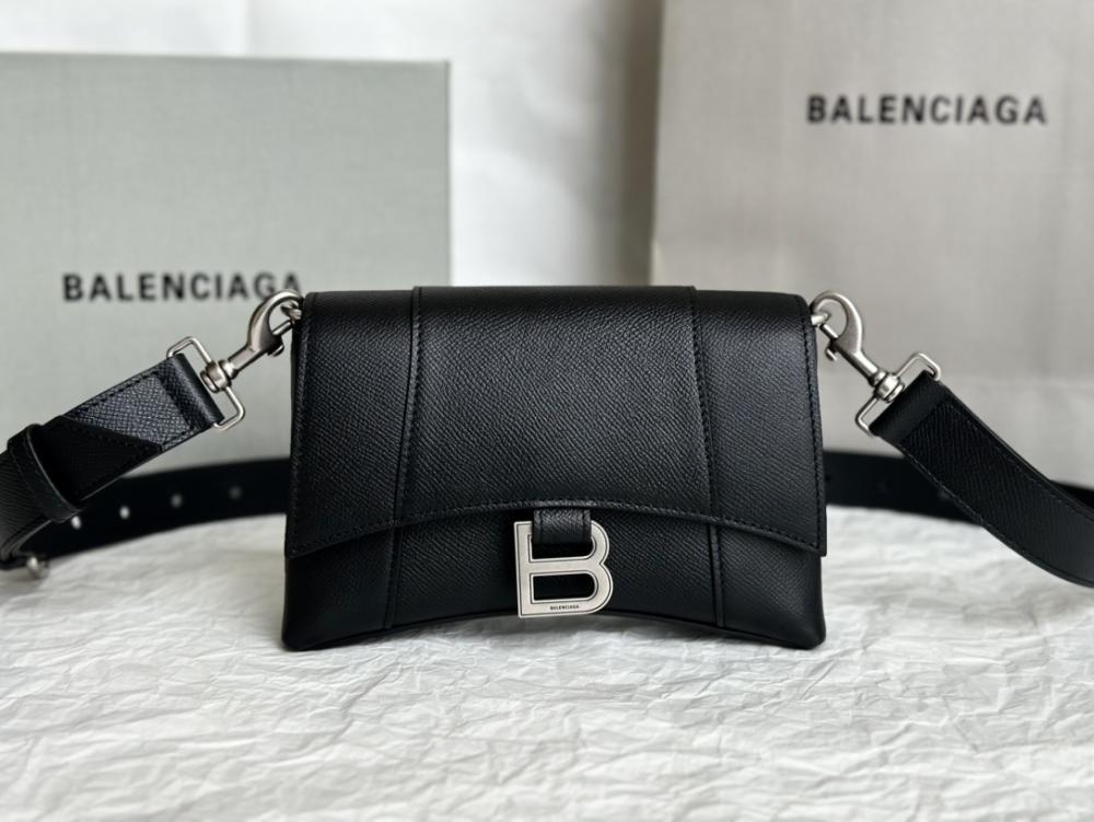 Classic Top Handle Bag Style 680376151