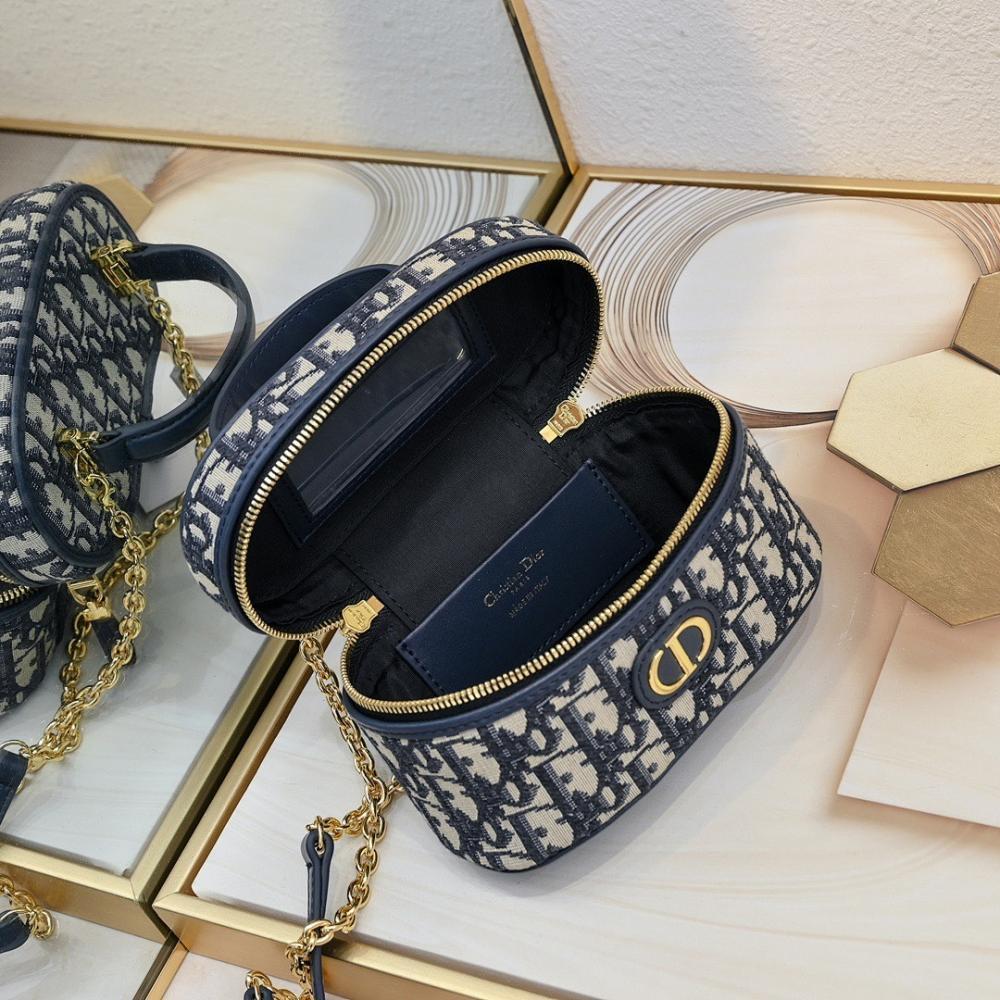 Stylish Leather Crossbody Bag