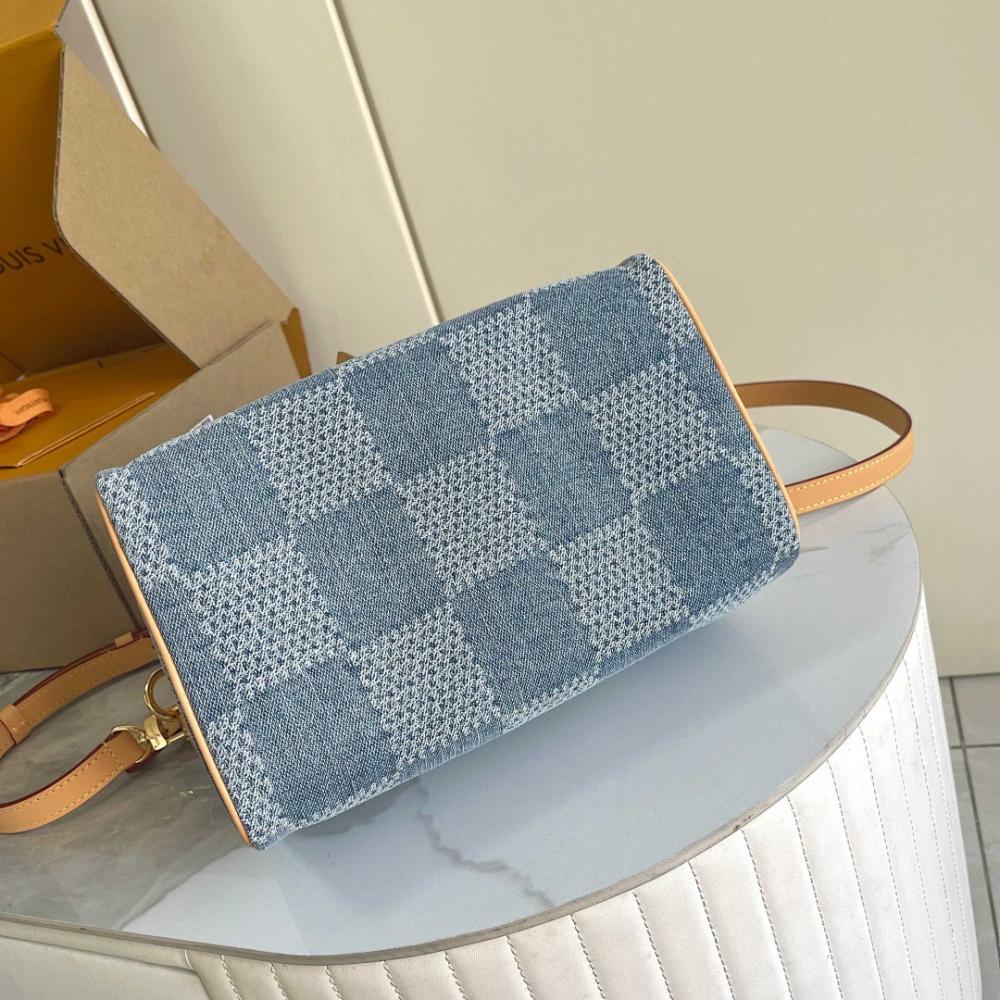 Italian-Inspired Elegant Leather Shoulder Bag 25x15x15cm