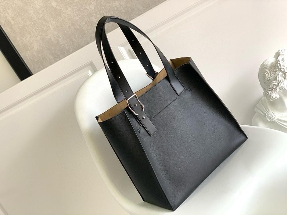 Stylish Leather Bag 36x33x17cm