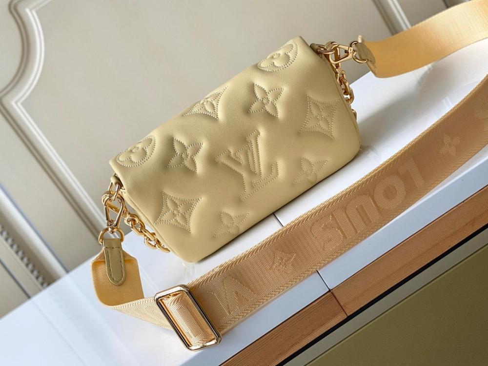 Modern Luxury Quilted Leather Shoulder Bag 20x12x6cm