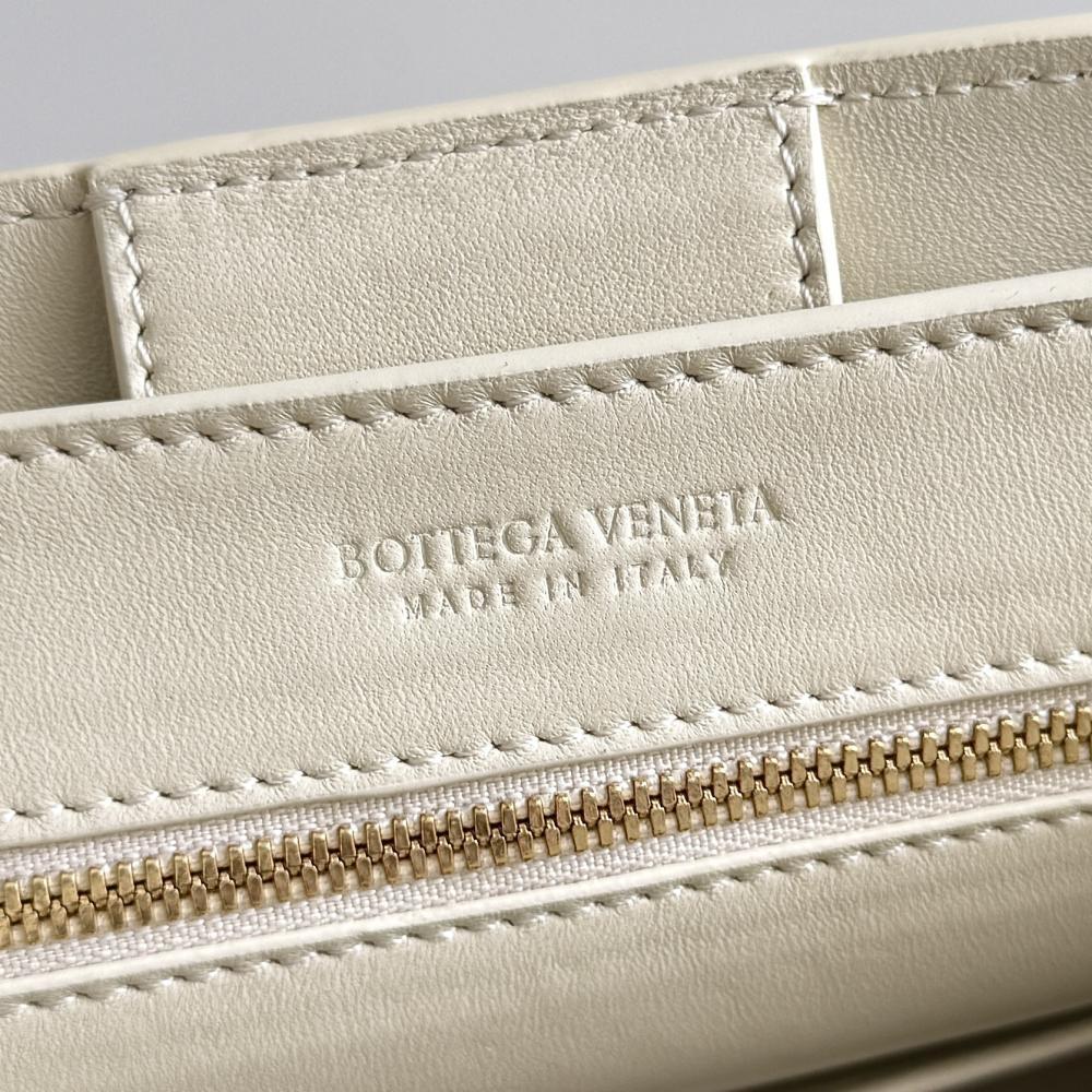 Luxury Leather Top Handle Bag Style 1099679739