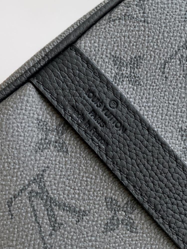 Classic Calfskin Shoulder Bag