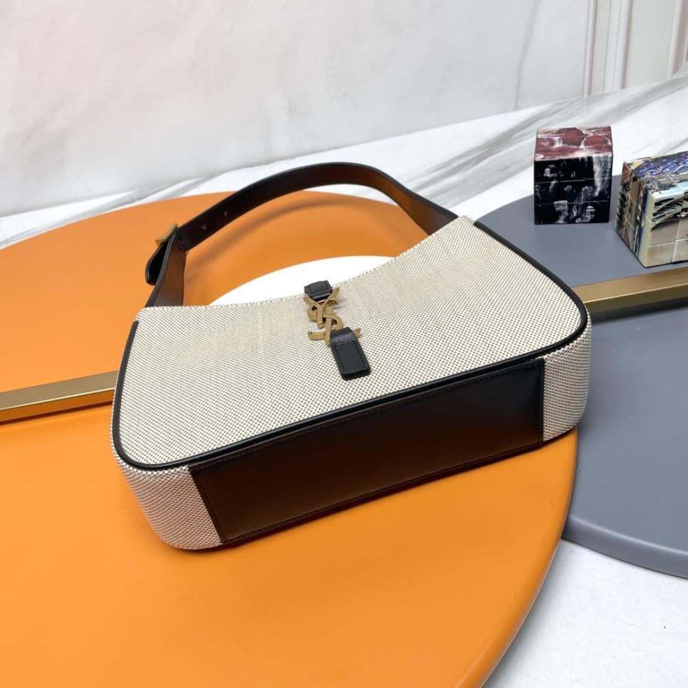 Shoulder Bag Style 125729462