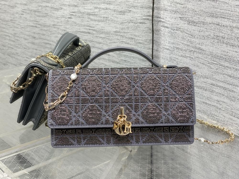 Wallet Style 1420944019