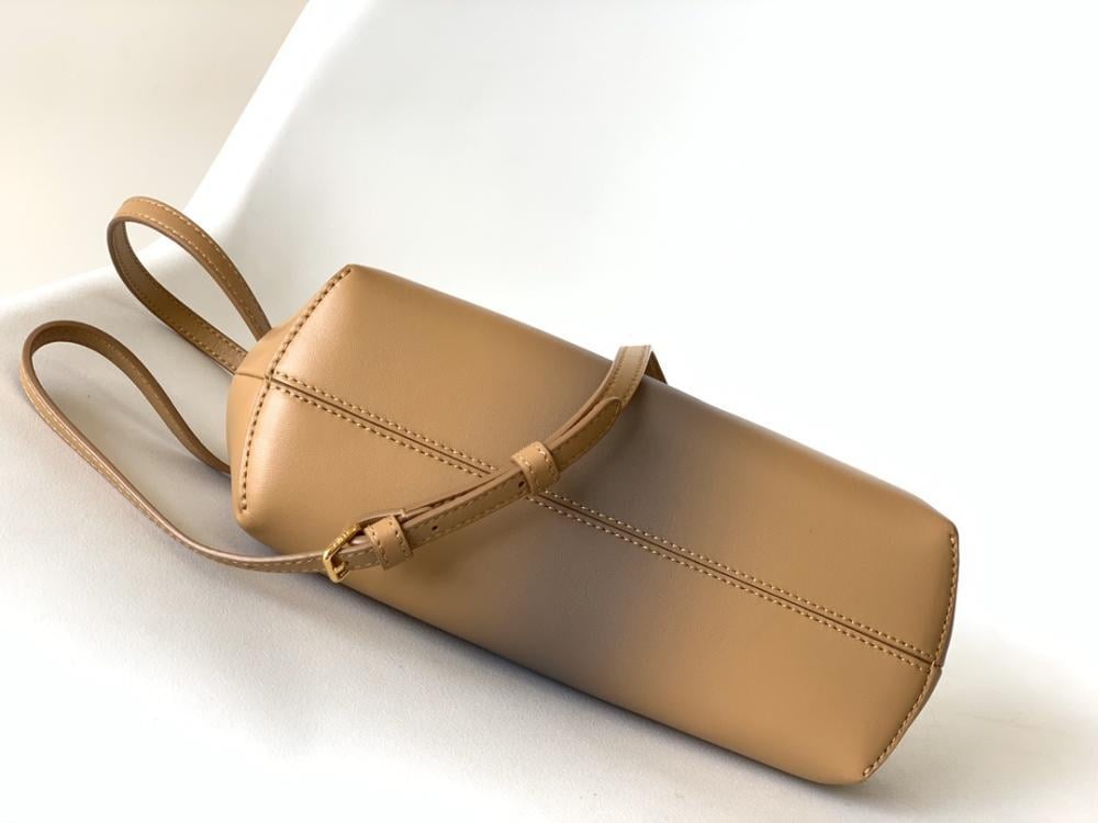 Lambskin Wallet Style 708841421