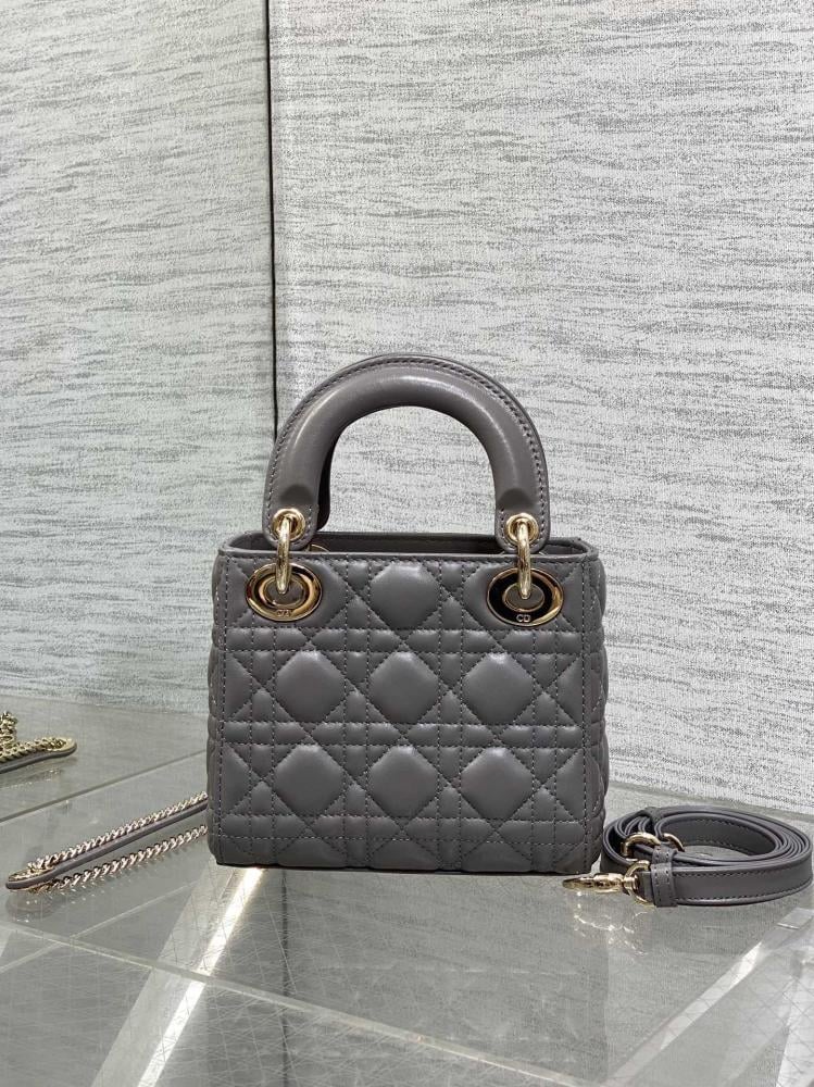 Classic Leather Top Handle Bag Style 590320105