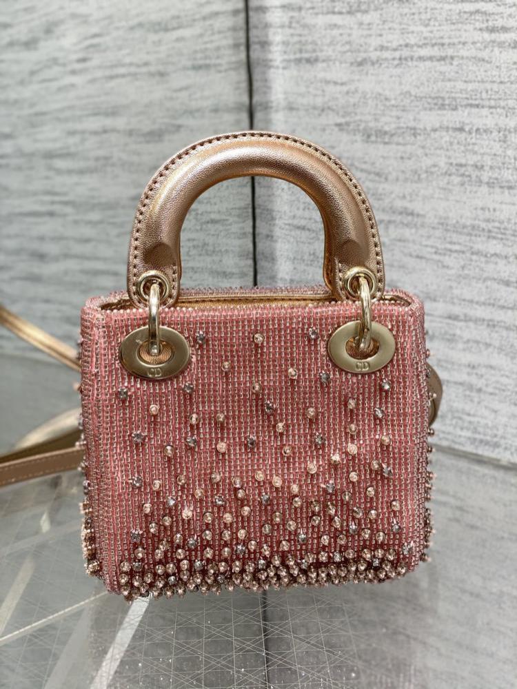 Embroidered Wallet Style 618516525