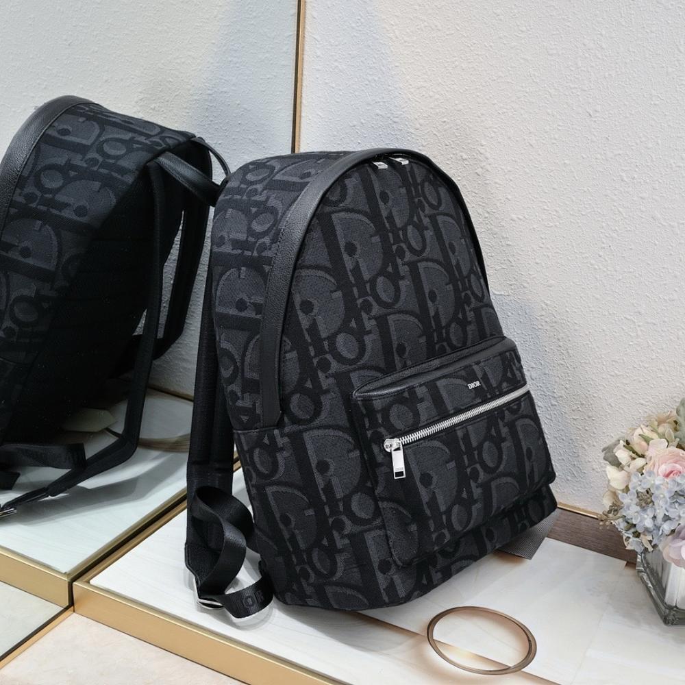 Elegant Refined Black Quilted Leather Shoulder Bag Black/Beige 30x42x15cm