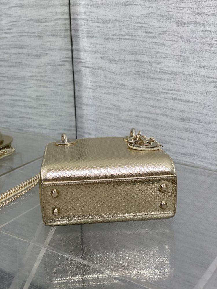 Classic Top Handle Bag Style 744135122