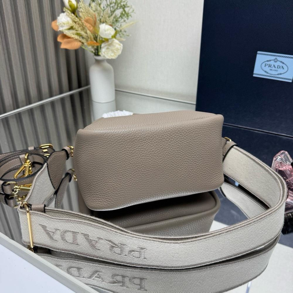 Leather Shoulder Bag Style 965895713