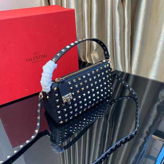 Modern Luxury Studded Calfskin Crossbody Bag 19x13x7cm