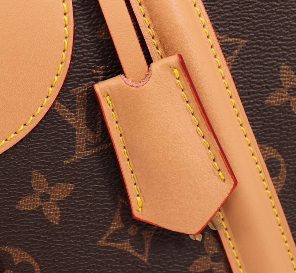Elegant Monogram Leather Crossbody Bag 25x20x10cm