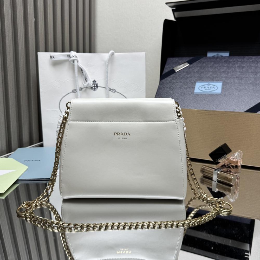 Leather Top Handle Bag Style 811453205