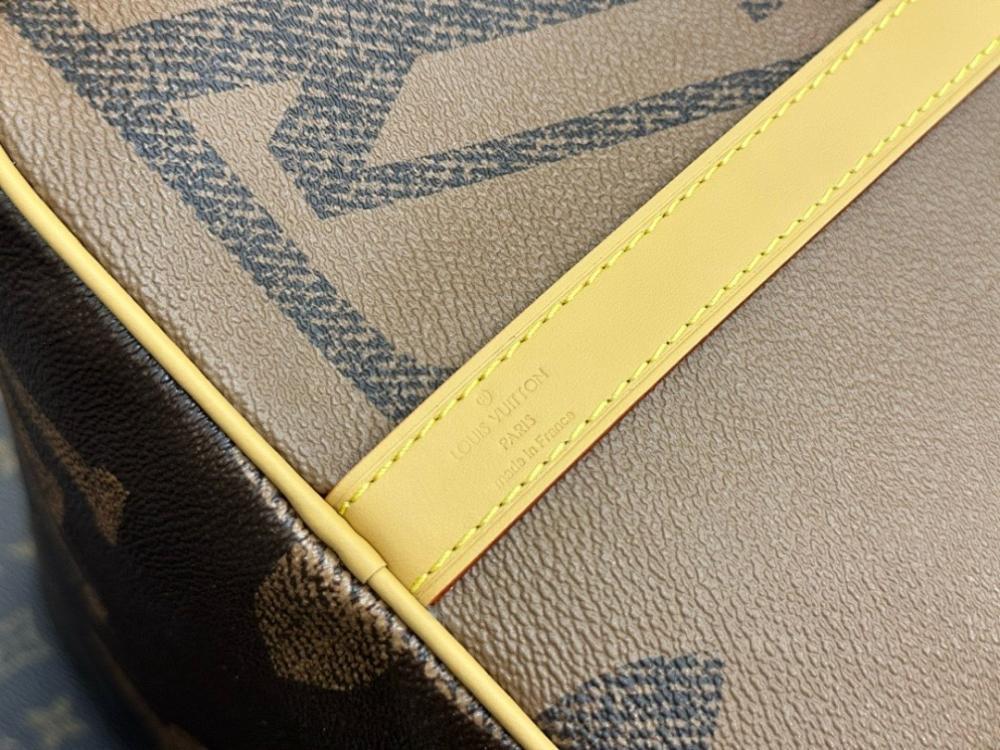 Stylish Refined Monogram Shoulder Bag 25x19x15cm