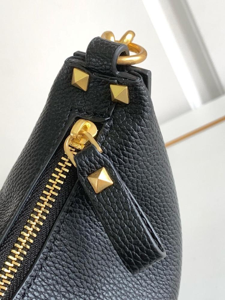 Elegant Calfskin Shoulder Bag