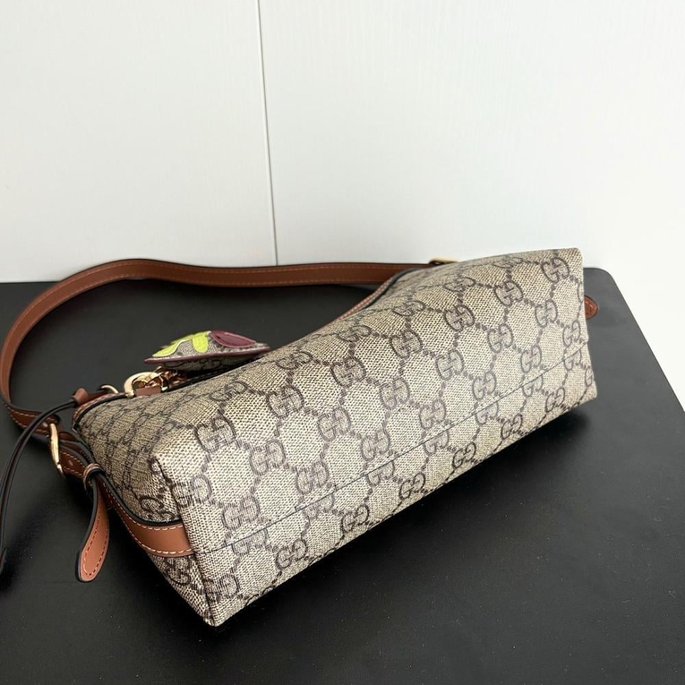 Modern Refined Top Handle Bag 22x14x8cm