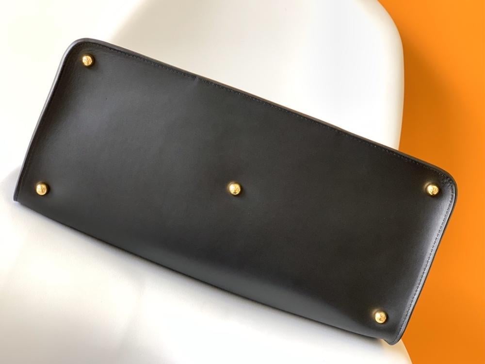 Top Handle Bag Style 224647578