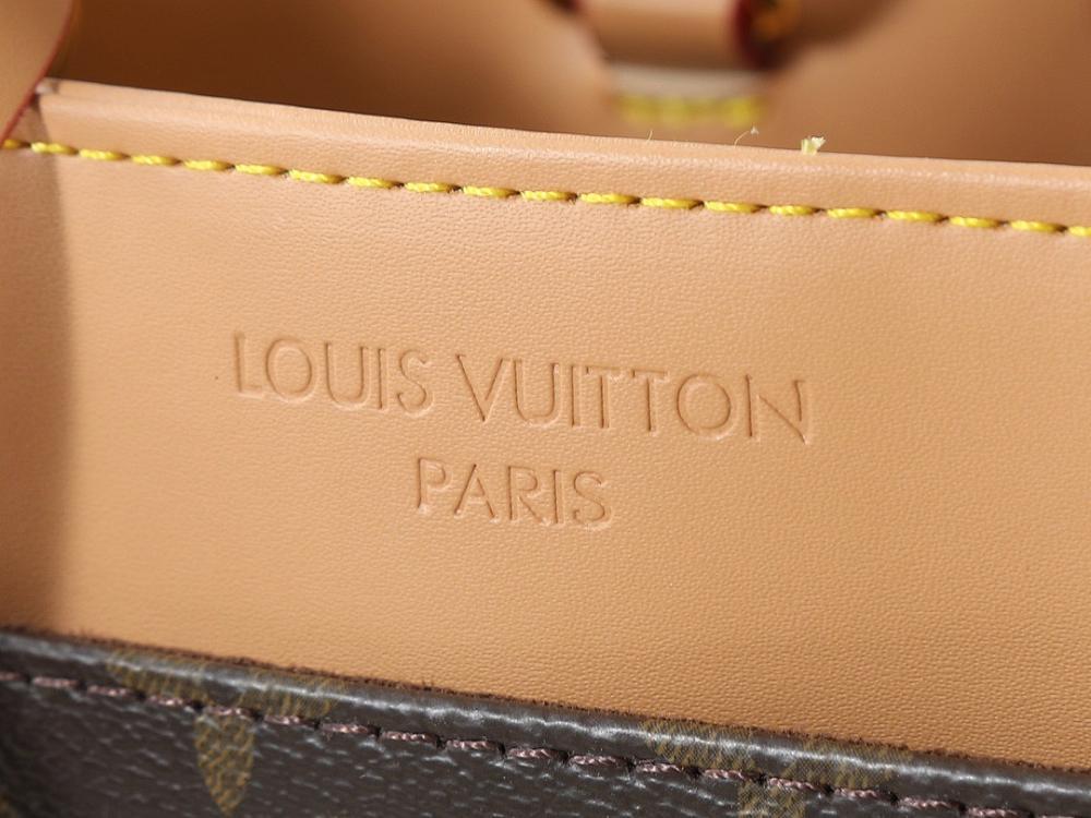 Modern Refined Gold Monogram Leather Shoulder Bag 30x19.5x12cm